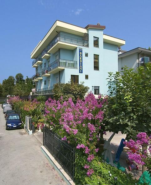 Hotel Barbiani Rimini Ngoại thất bức ảnh
