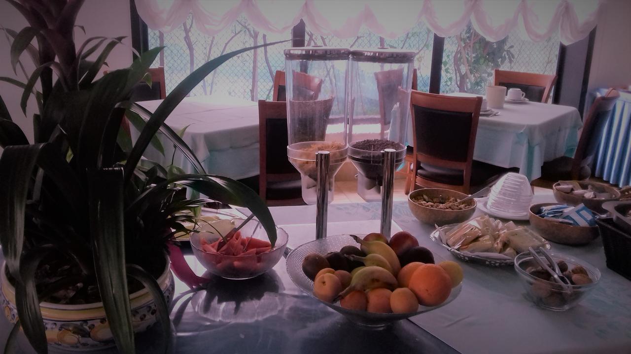 Hotel Barbiani Rimini Ngoại thất bức ảnh