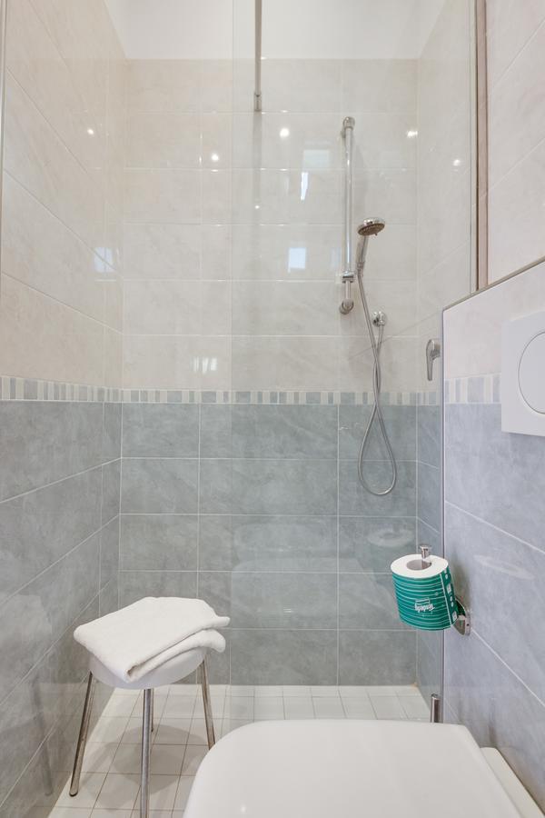 Hotel Barbiani Rimini Ngoại thất bức ảnh